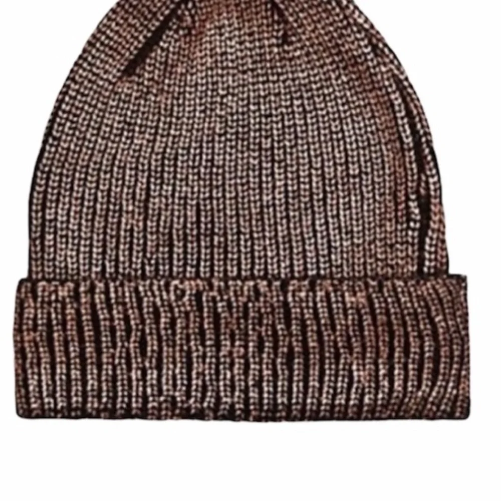 NWT  La Fiorentina Faux Fur Pom Pom Metallic Beanie